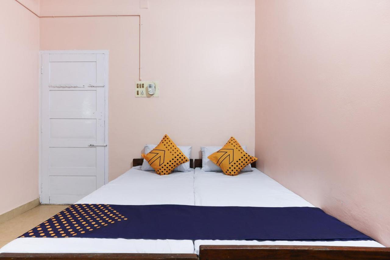 Spot On 68111 Jeena Motels Kollam Kültér fotó