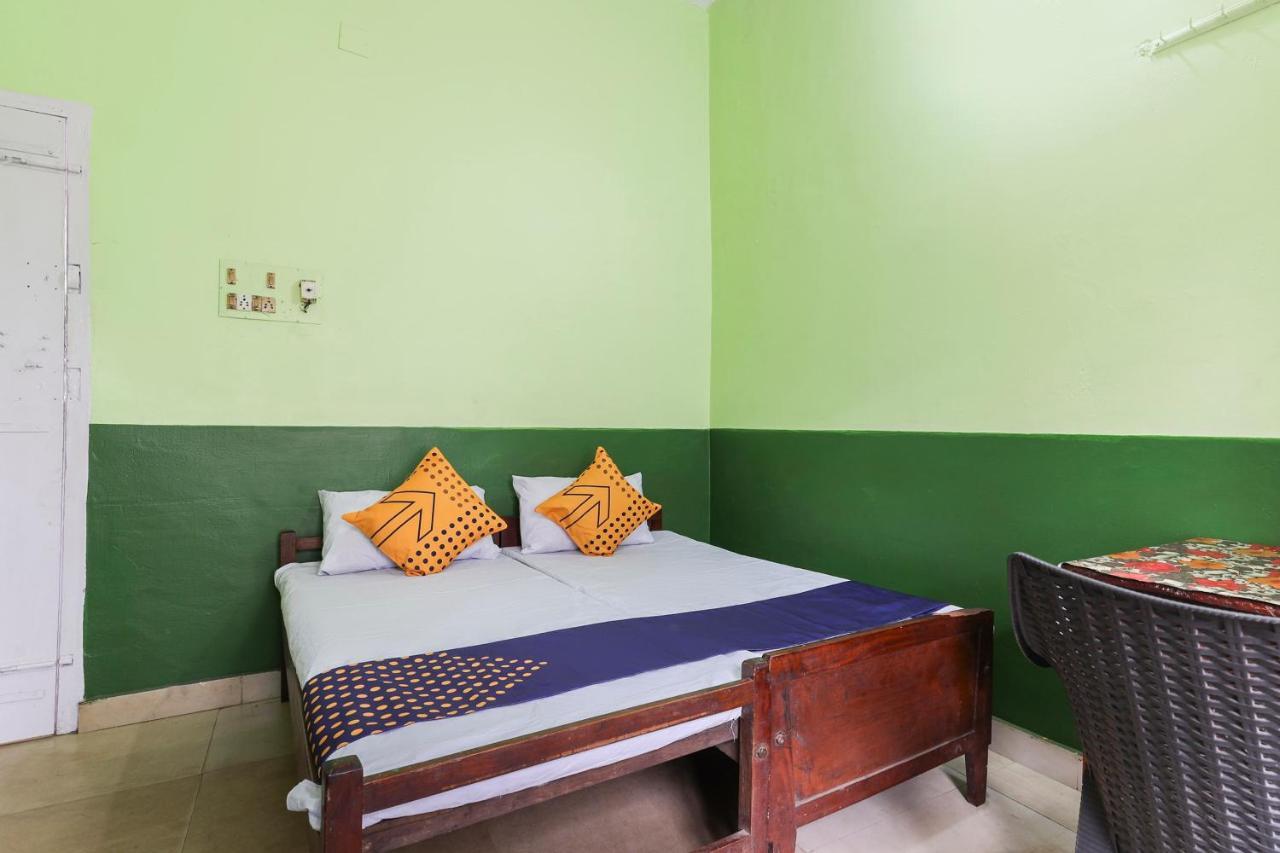 Spot On 68111 Jeena Motels Kollam Kültér fotó