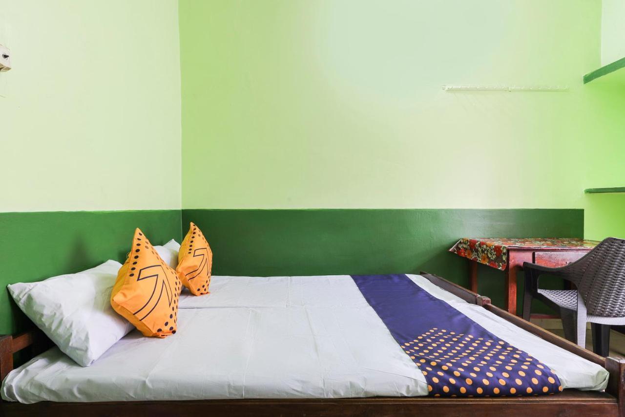 Spot On 68111 Jeena Motels Kollam Kültér fotó